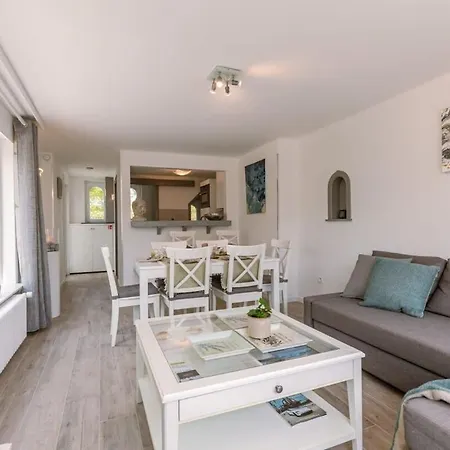 Charming Beachside With Private Terrace Casa de Férias